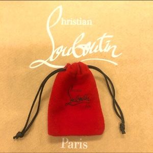 Small bag for heel tips. With heel tips inside.